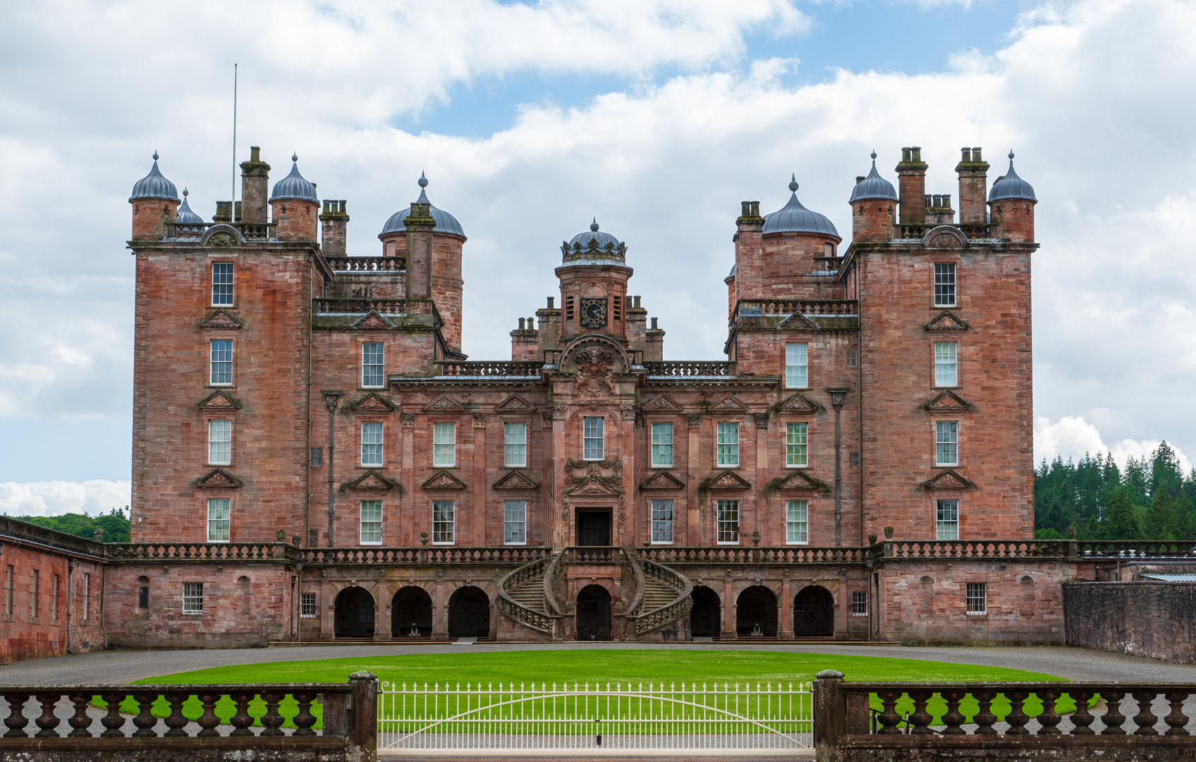 Drumlanrig Castle