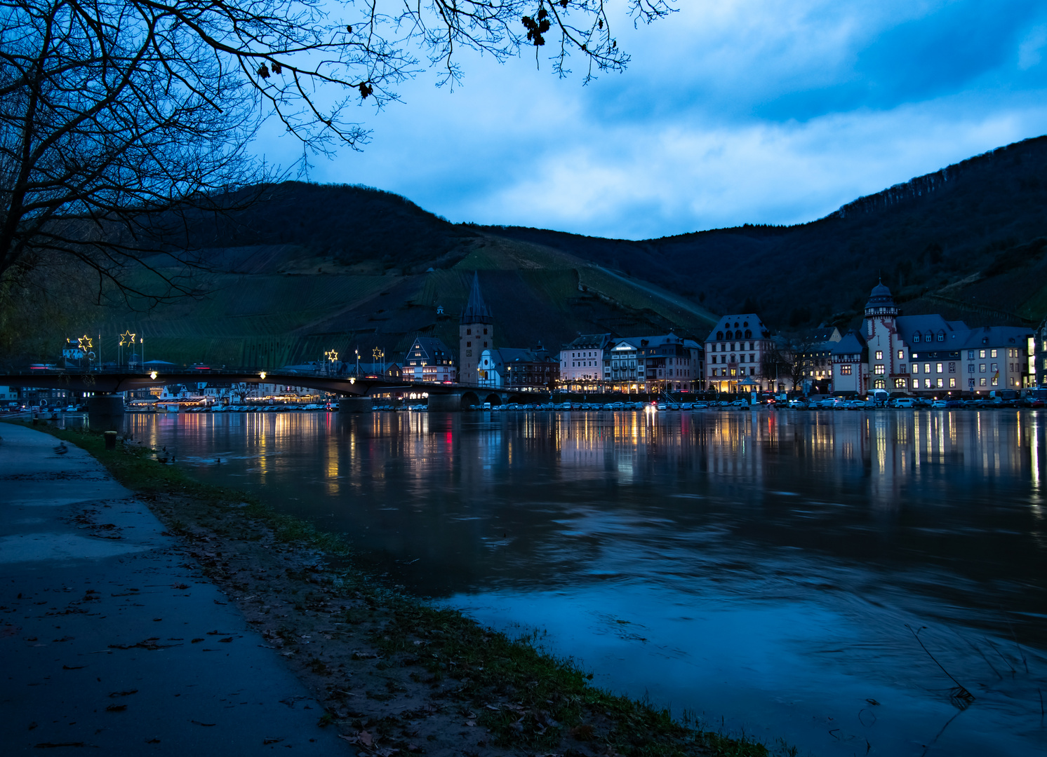 DSC_0046 Blaue Stunde 1 Bernkastel