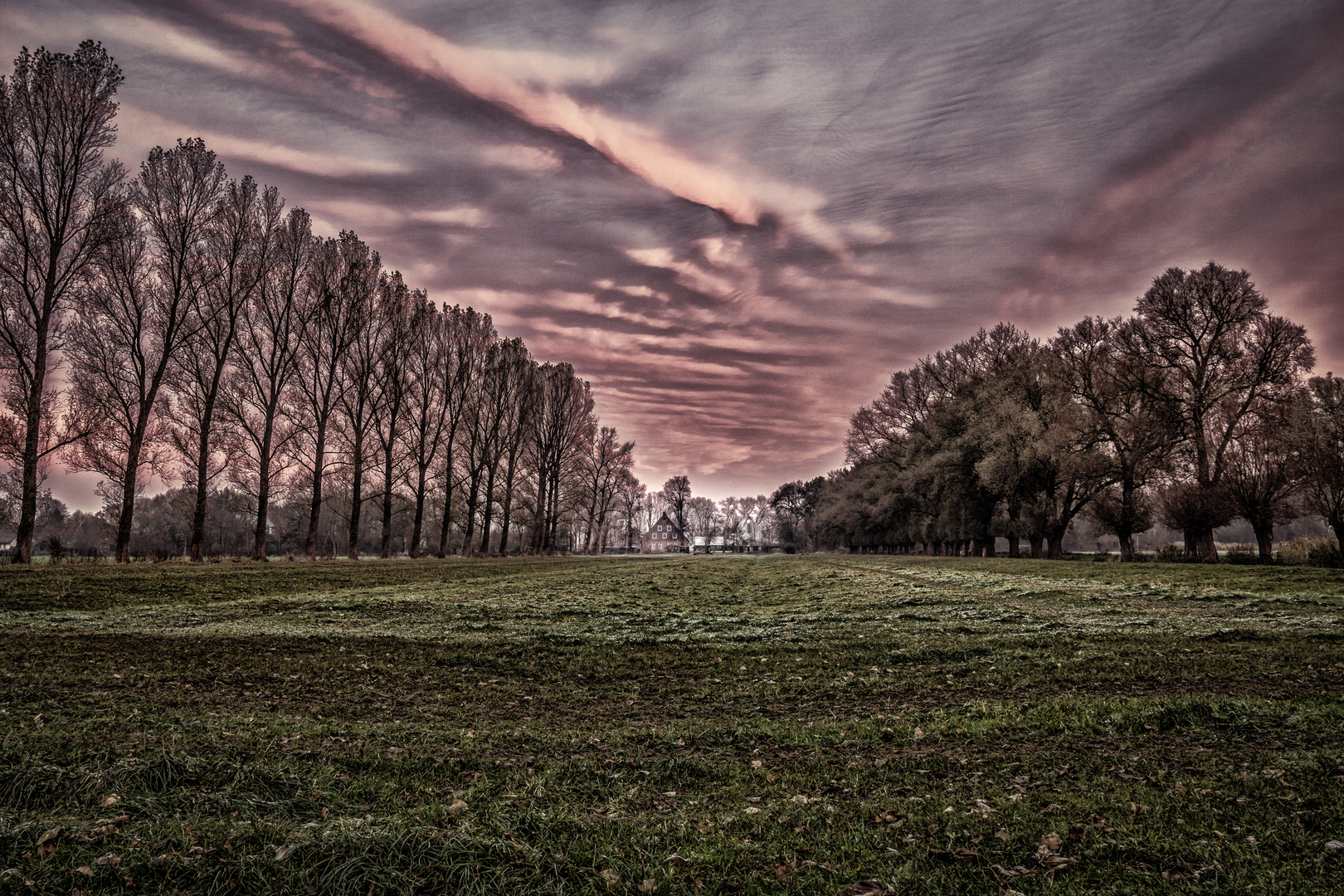 _DSC0306-HDR Das Gehöft