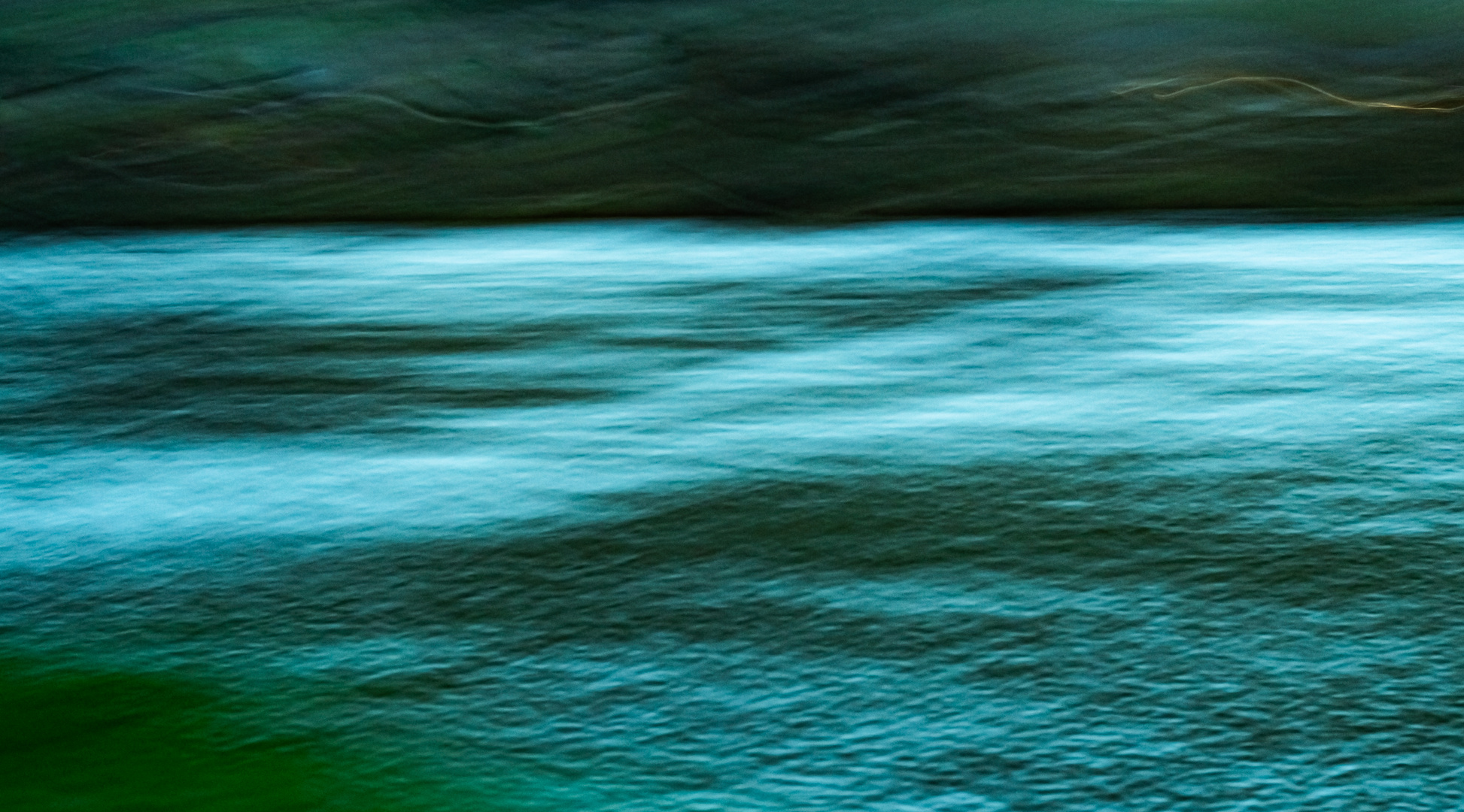 DSC_0398 der Fluss blau-grün