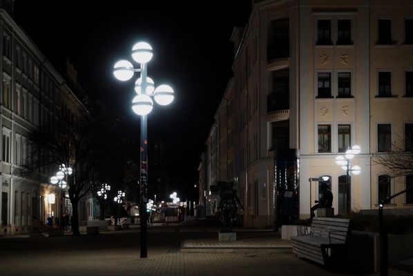 DSC07426 Kugellampen auf dem Brühl in Chemnitz