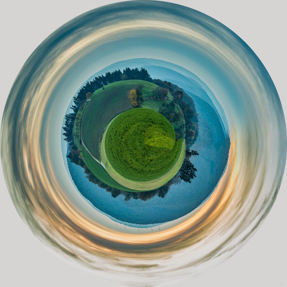 _DSC4609-HDR Panorama-Lr_little_planet-Lr-Lr