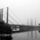 DSCN3519.JPG Autobahnbrücke Grenchen im Nebel s w aufgenommen