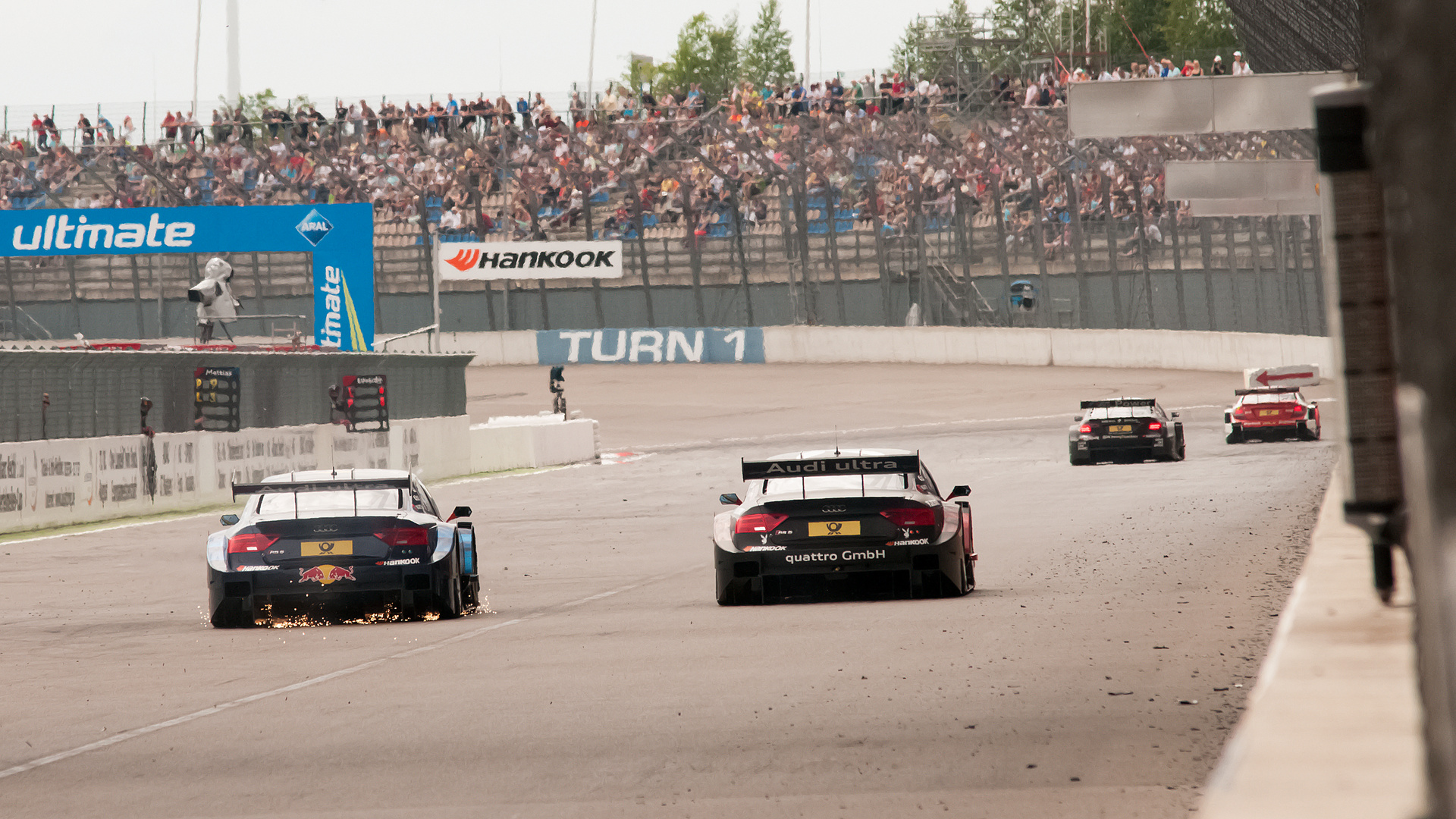 DTM 2013 - Bodenwellen & Funkenflug