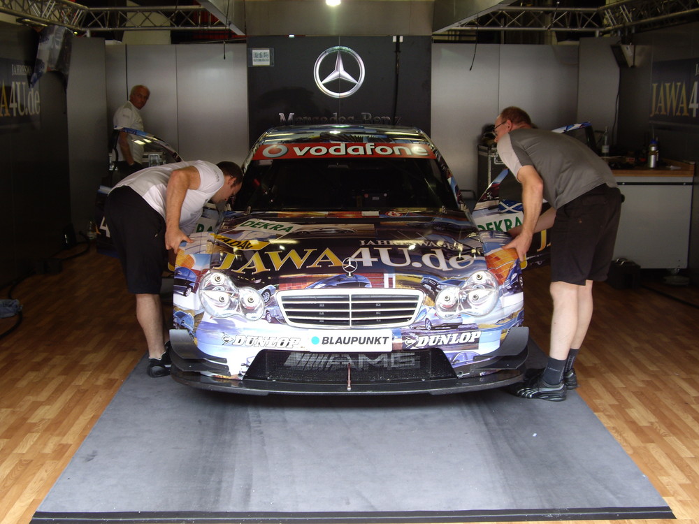 DTM Barcelona 2007 Boxengasse