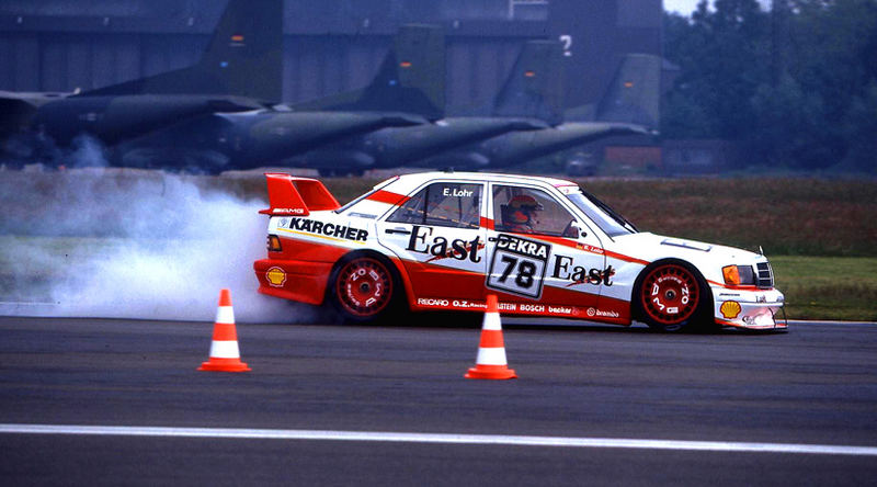 DTM-Ellen Lohr im Pech! Flugplatzrennen in Wunstdorf /Niedersachsen.