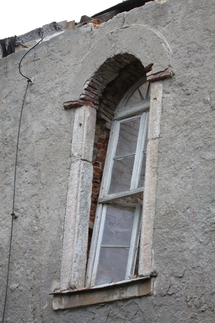 Du solltest doch nur den Fensterflügel kippen!