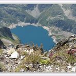 Du sommet du Pic de Hourgade 2964m, vue sur Lac de Caillauas 2158 m.