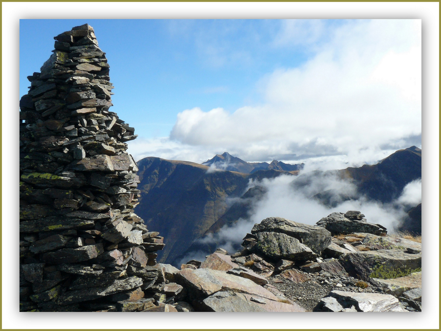 Du sommet du Pic de Serre Haute alt.2713 m. ...