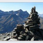 Du sommet du Piméné alt.2801m, vue sur La Tour ,Le Casque, La Brèche, la Fausse Brèche, Le Taillon