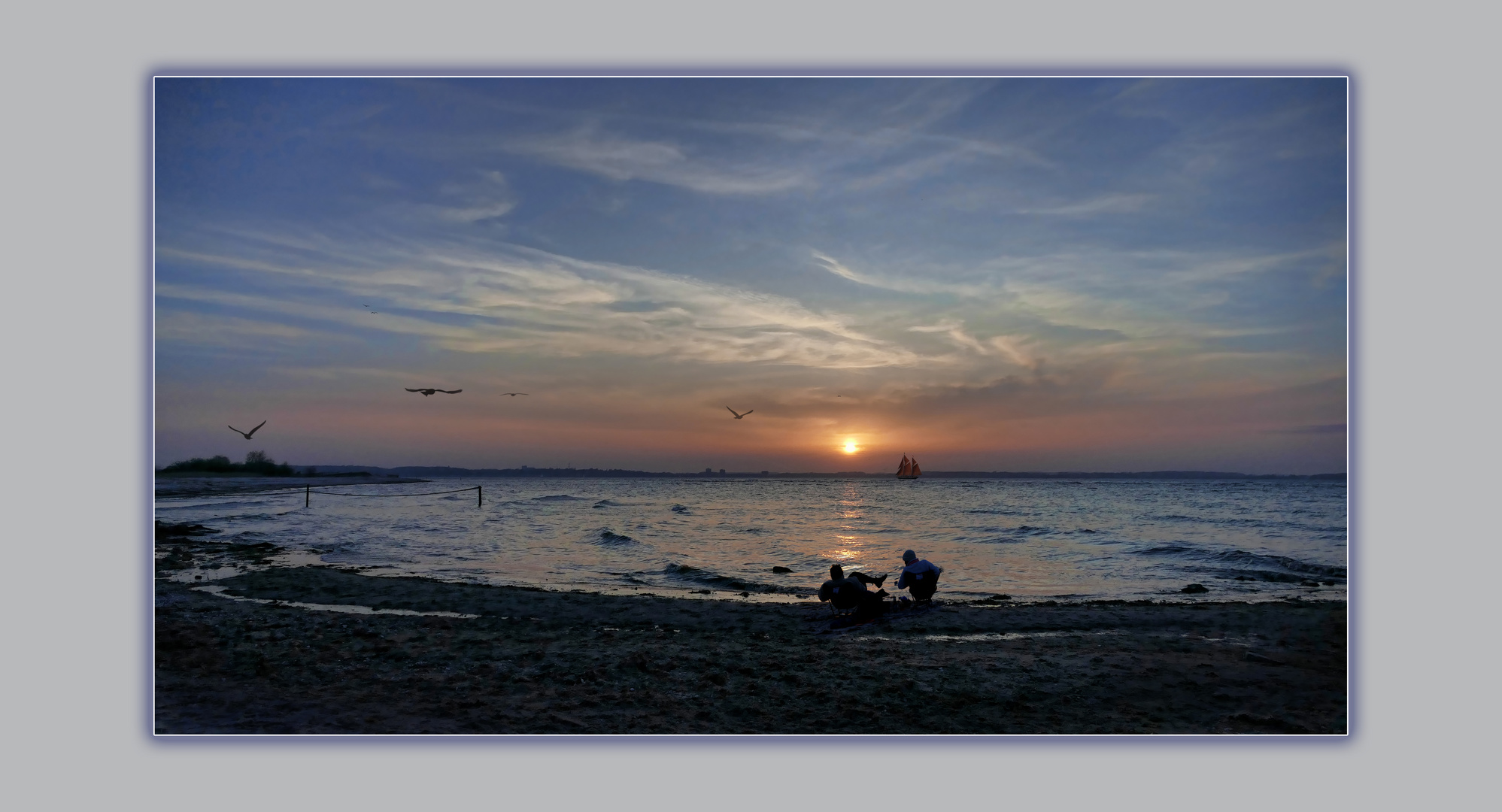 Du und ich und der Sonnenuntergang - wir drei ...