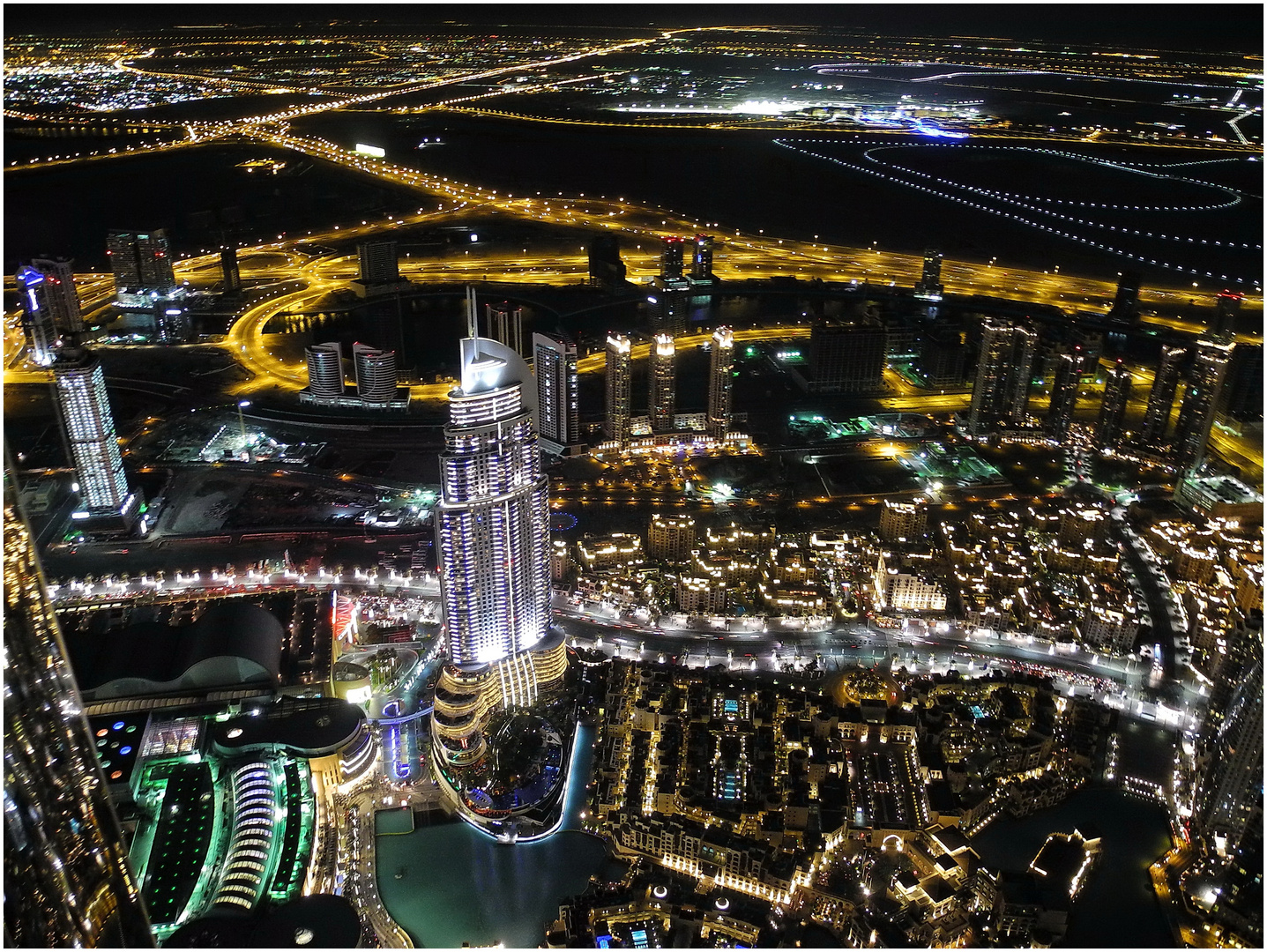 Dubai bei Nacht