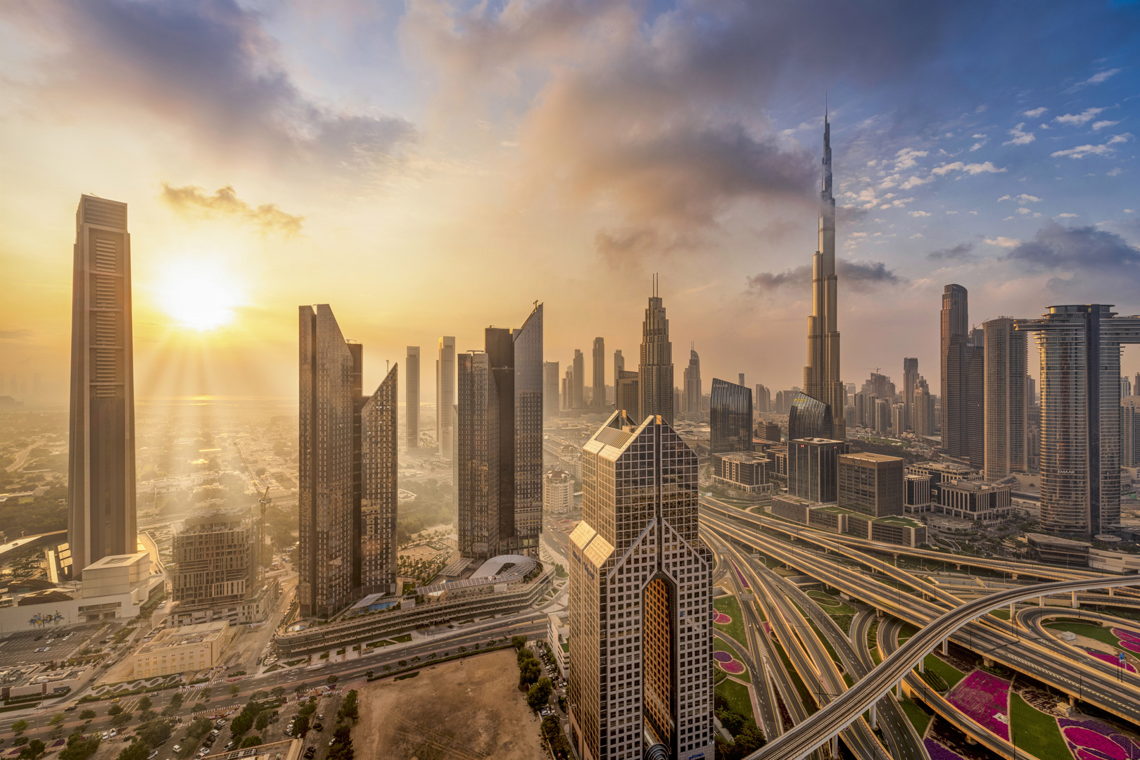 Dubai bei Sonnenaufgang