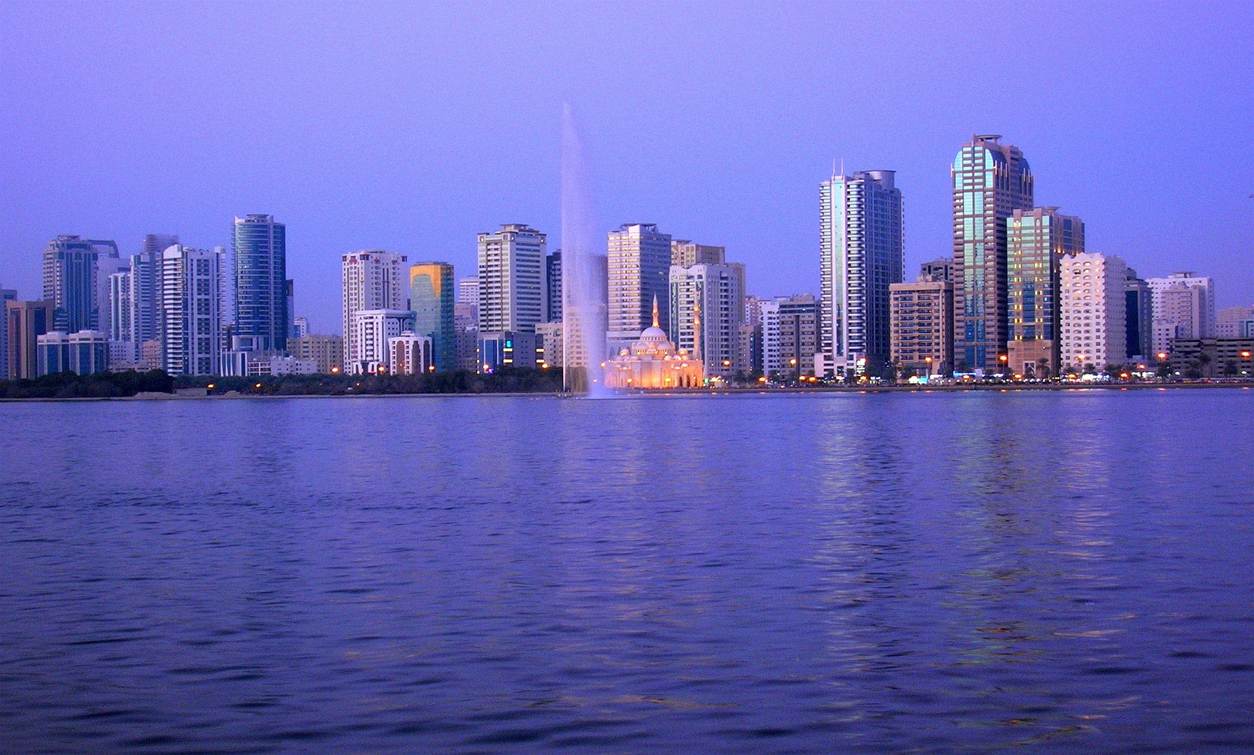 Dubai - Blaue Stunde an der Lagune