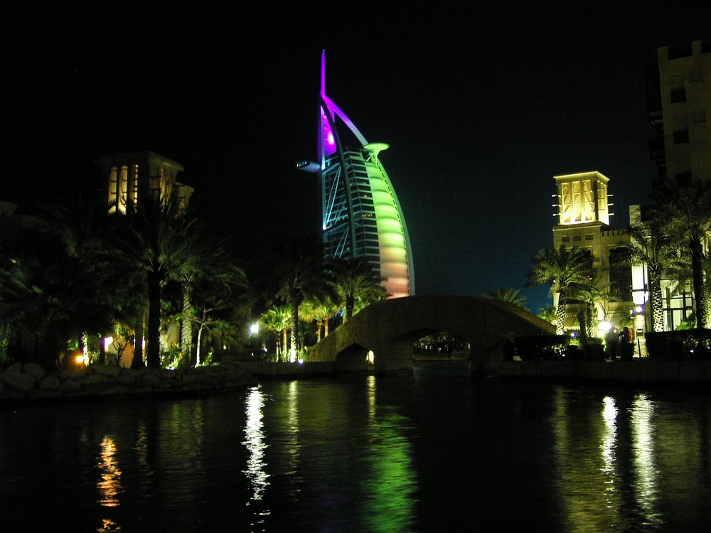 Dubai Burj Al Arab bei Nacht