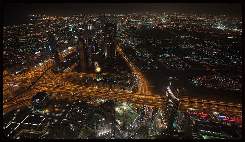 dubai burj al khalifa at the top - 2013 (2)