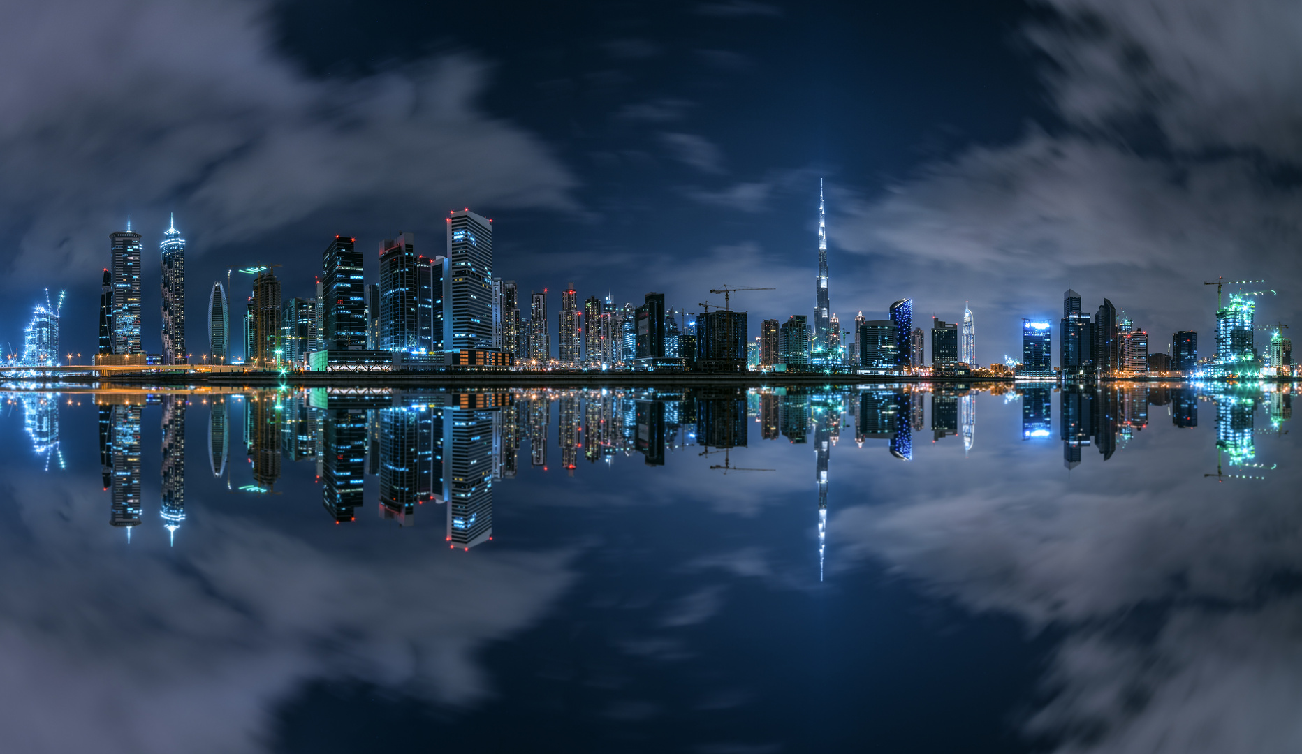 Dubai - Business Bay Reflections