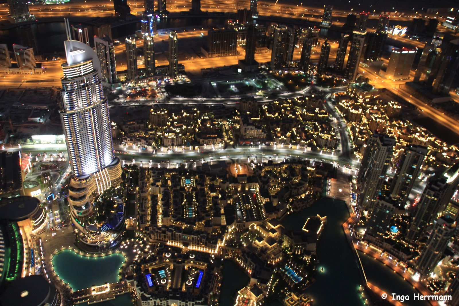 Dubai by night