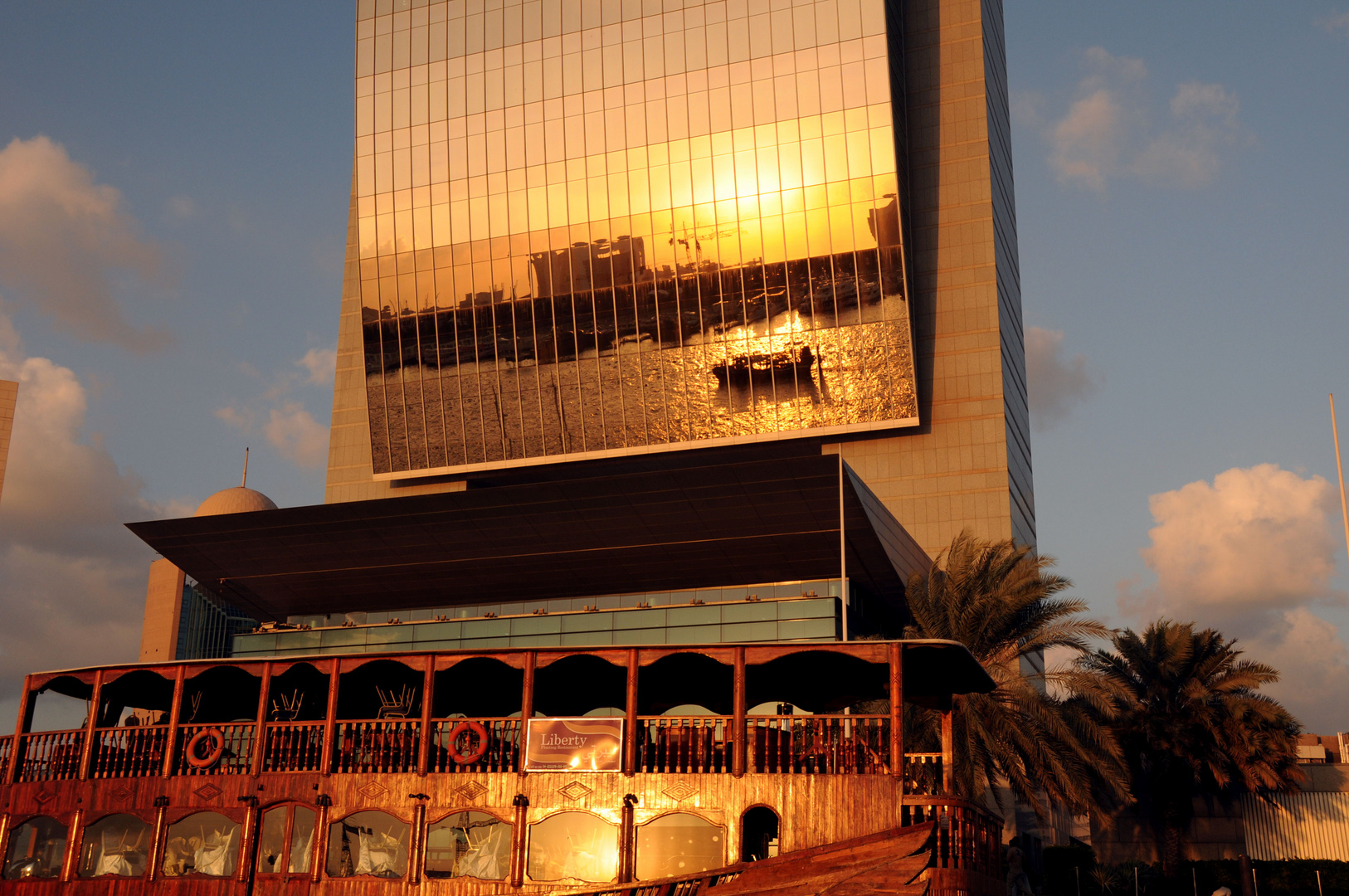 Dubai Creek am Abend