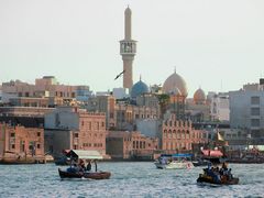 Dubai Creek im Abenlicht