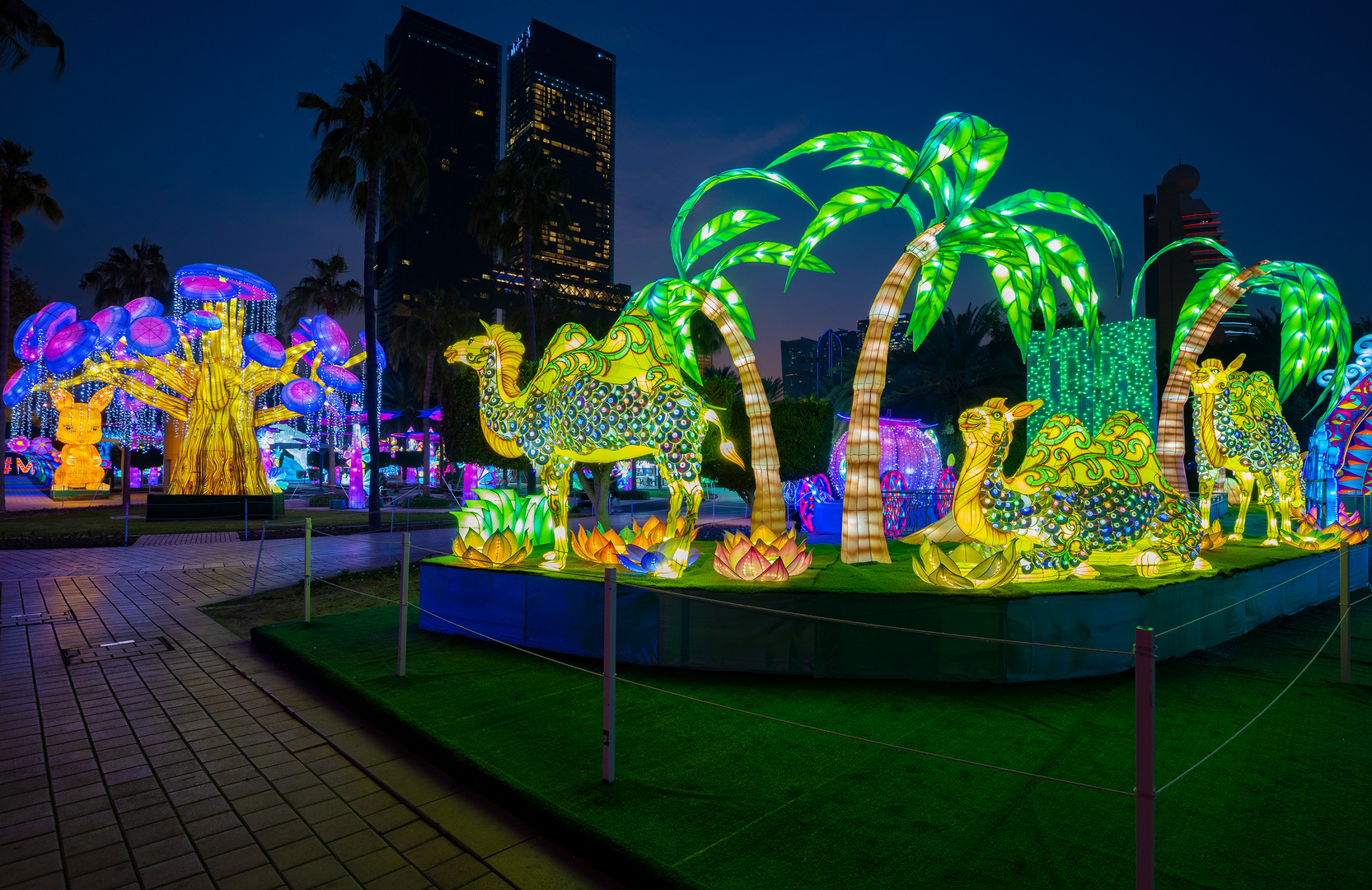 Dubai Garden Glow 8
