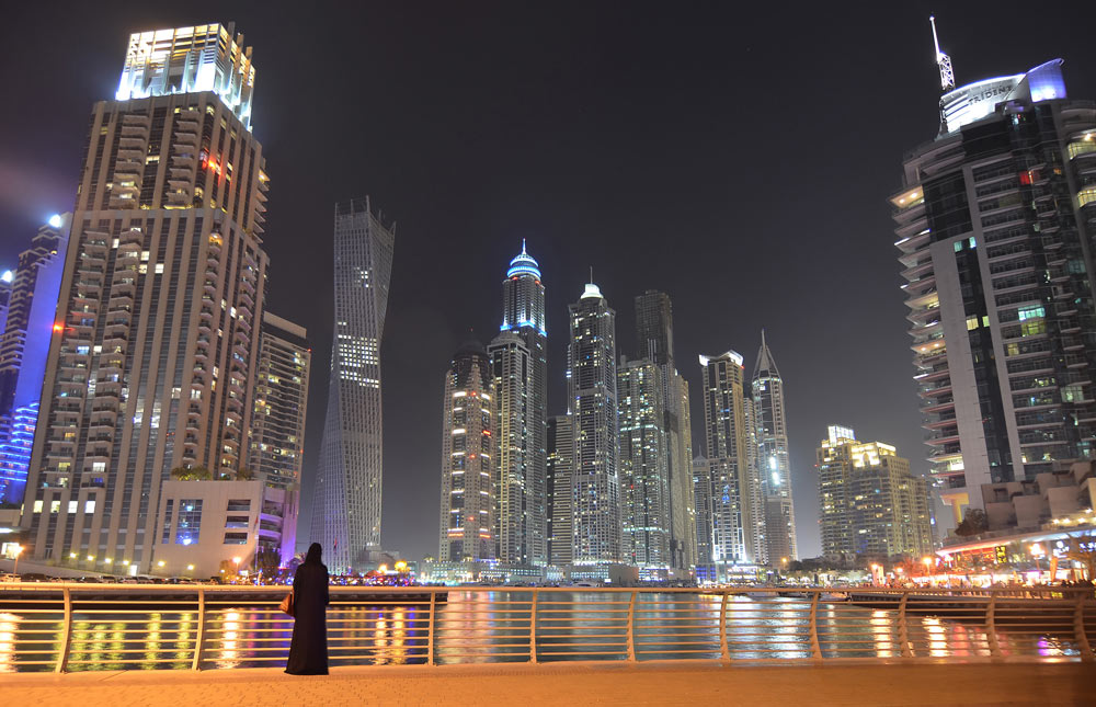 Dubai Marina at night