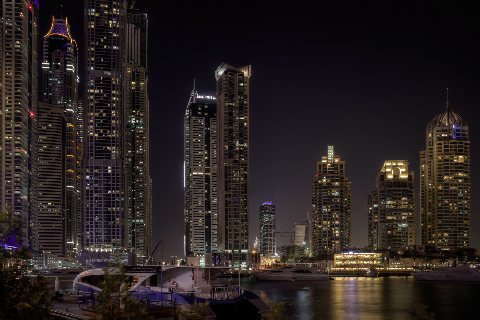 Dubai Marina nachts