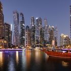 Dubai Marina zur blauen Stunde