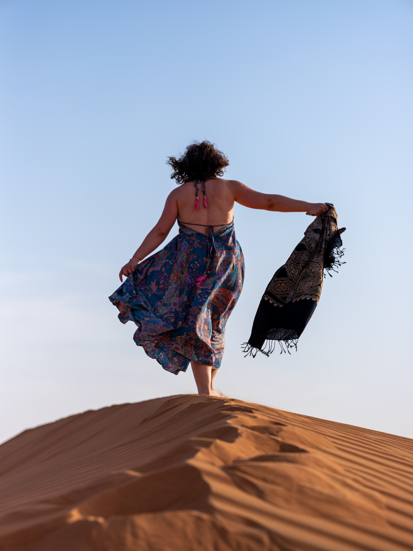 Dubai red sand dessert 