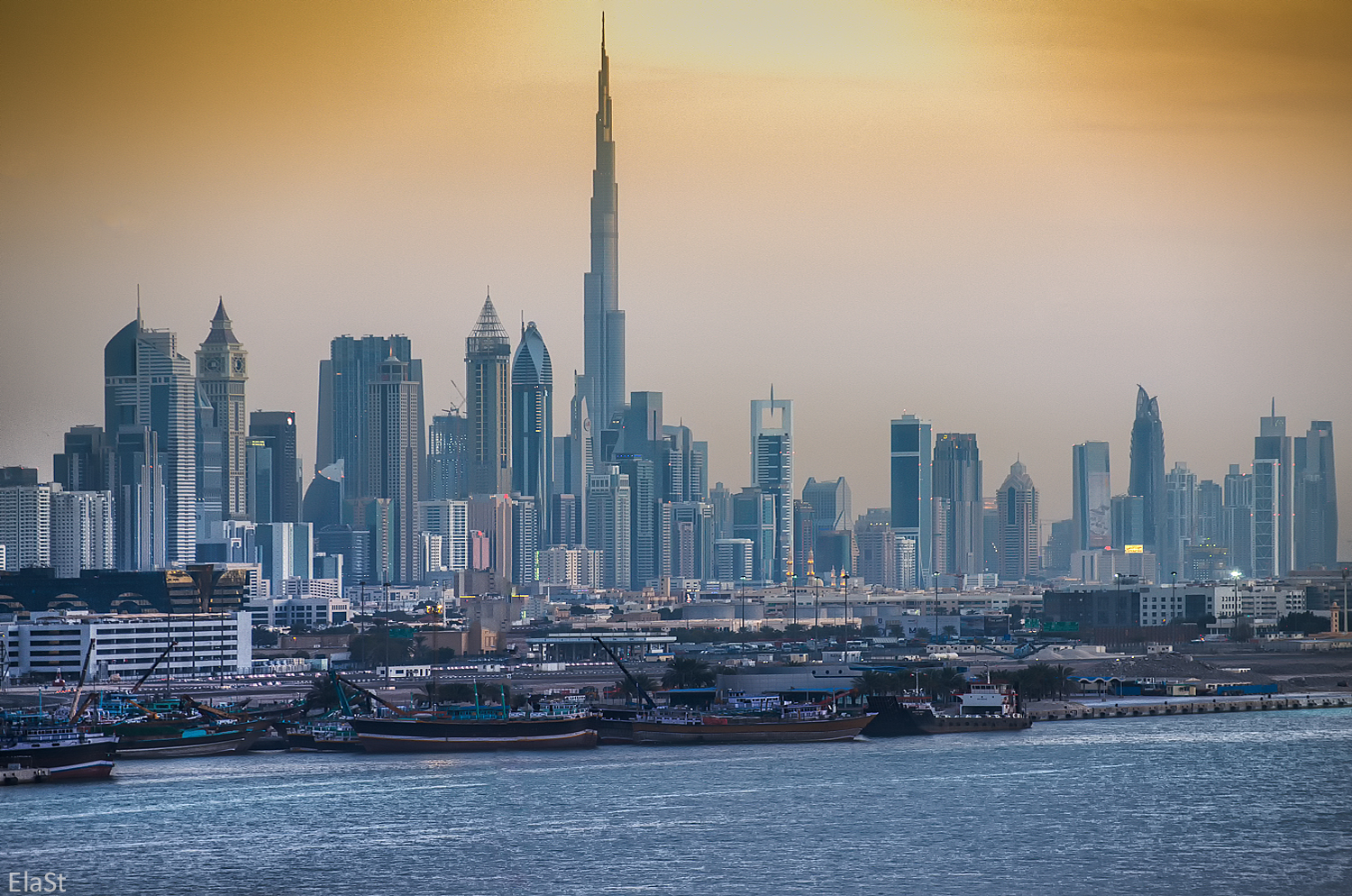 DUBAI SKYLINE