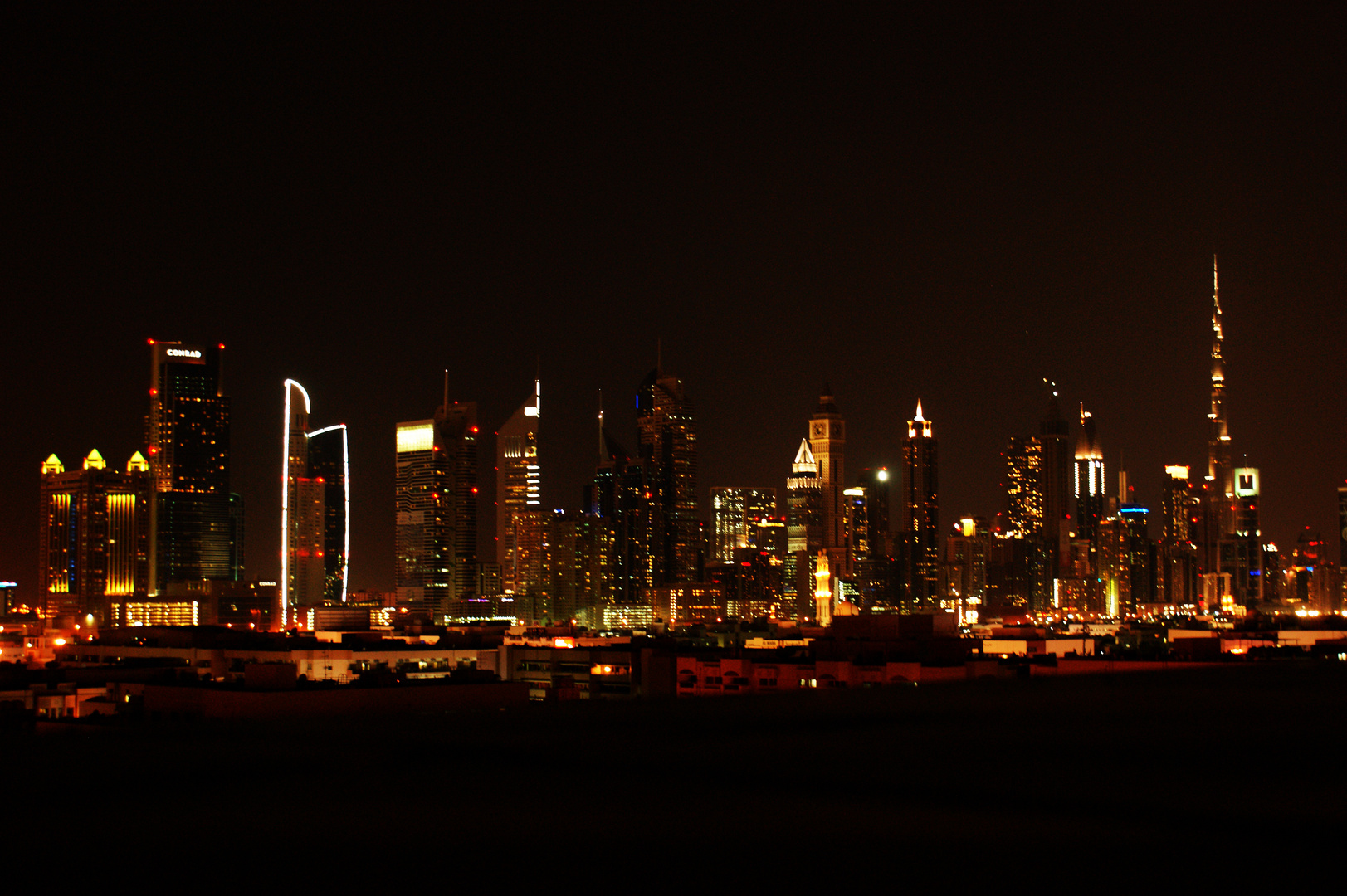 Dubai - Skyline by night