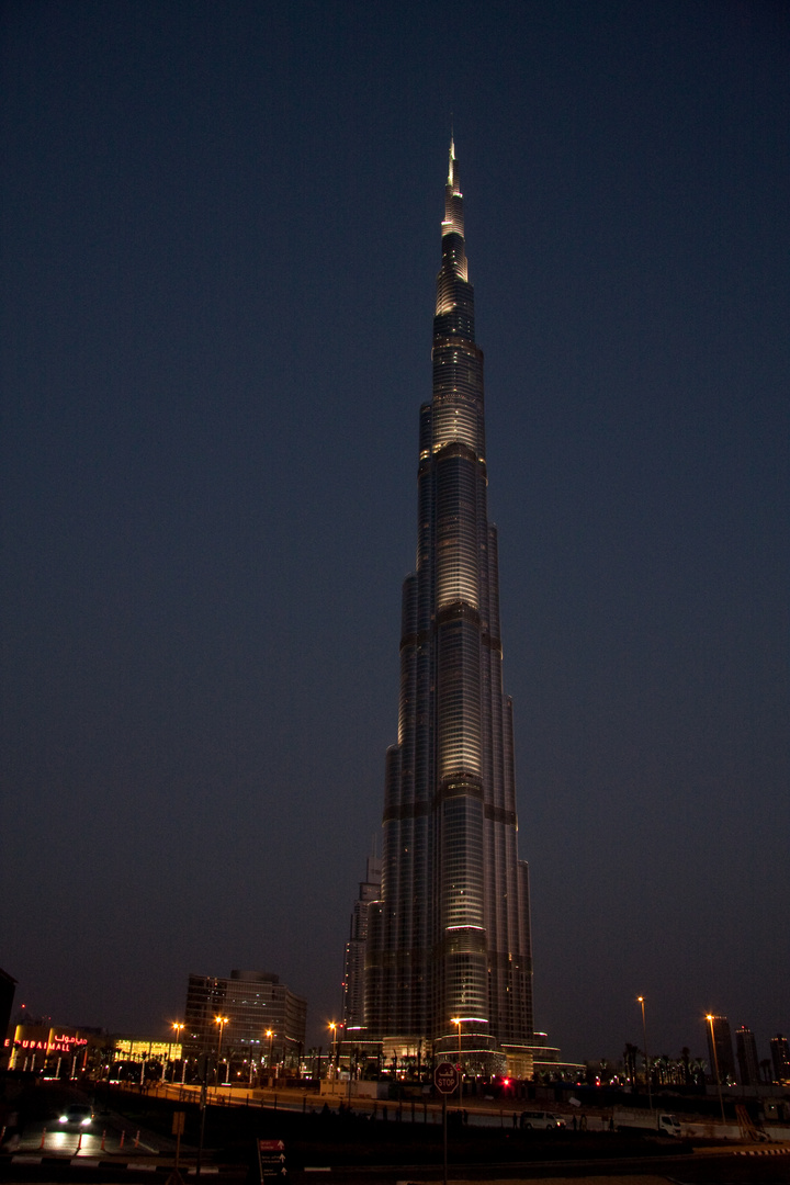 Dubai4/29 Burj Khalifa bei Nacht