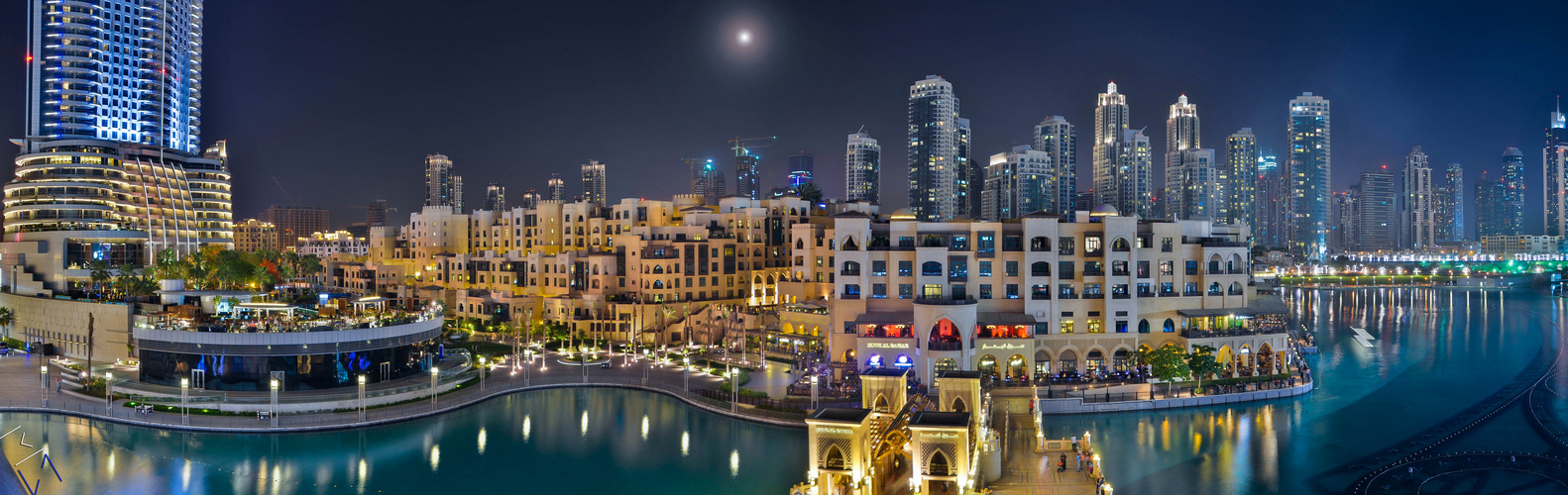 Dubay by night