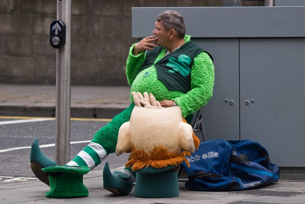 Dublin : Leprechaun's Rauchpause oder die Menschwerdung eines Kobolds