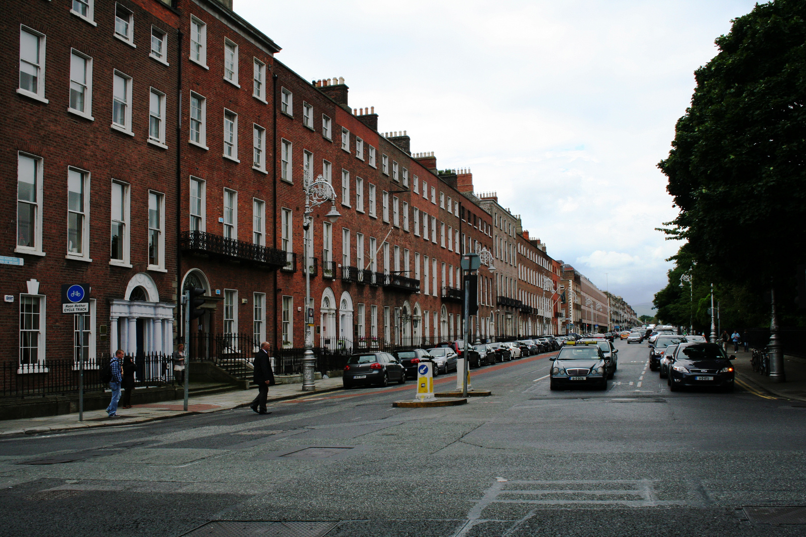 Dublin, Merrion Square East - 2012