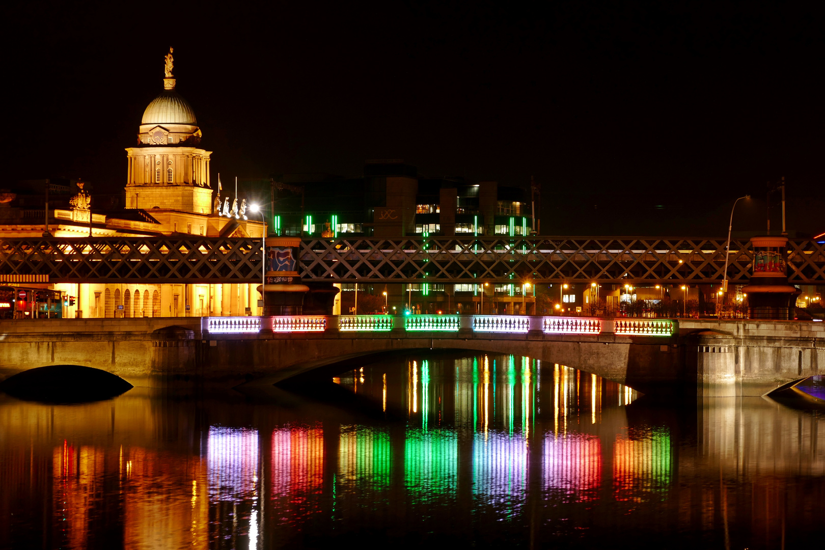 Dubliner Brücken: Butt Bridge und Custom House