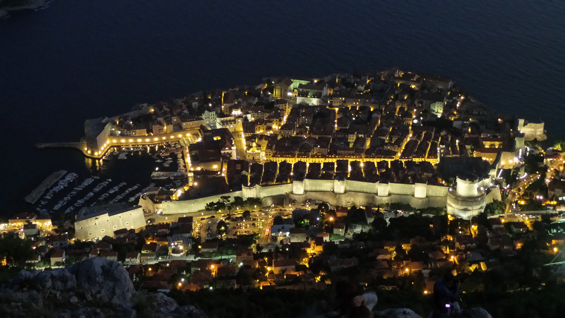 Dubrovink by night