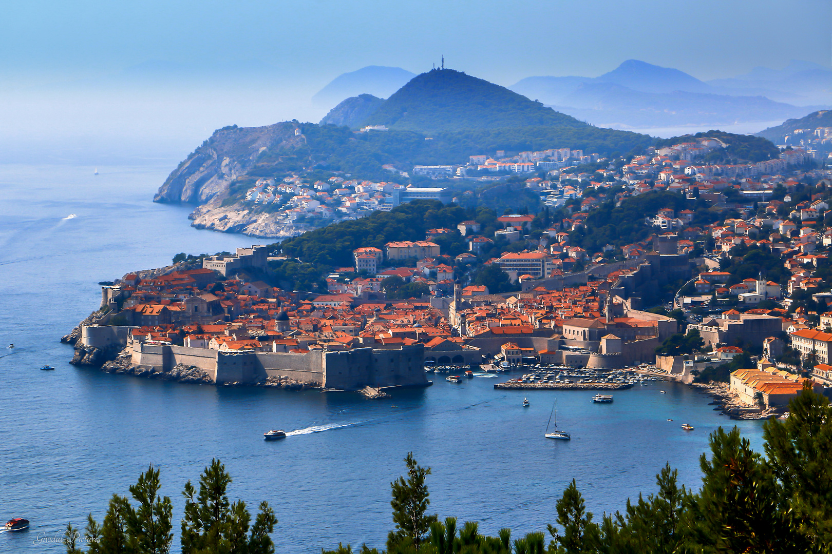 "Dubrovnik - an einem Sommermorgen"