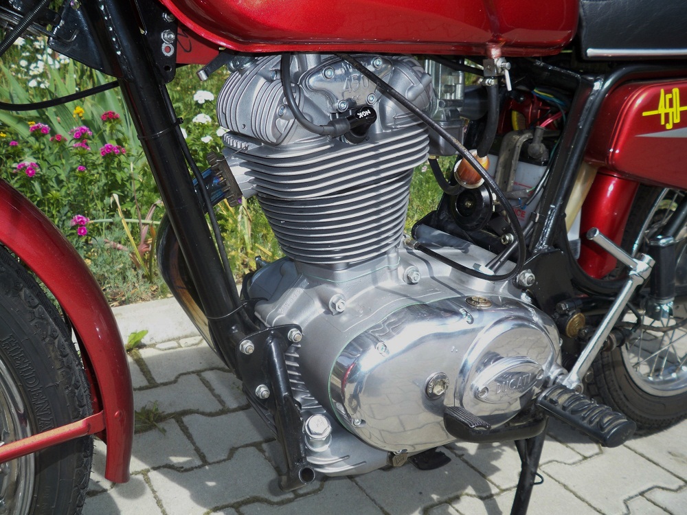 Ducati 450; Motor von links