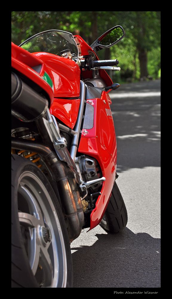 Ducati 998 - Ansicht von rechts hinten