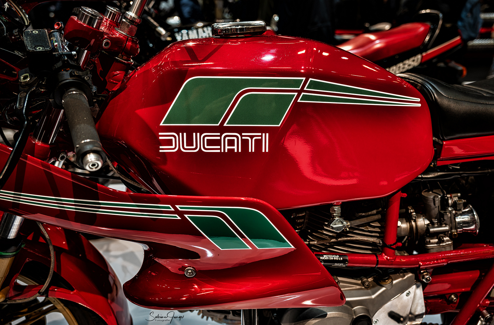 Ducati: Edel und feurig rot