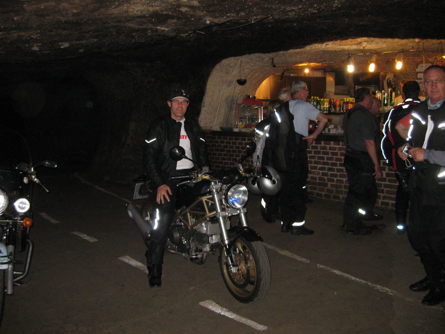 Ducati Höhlen Monster