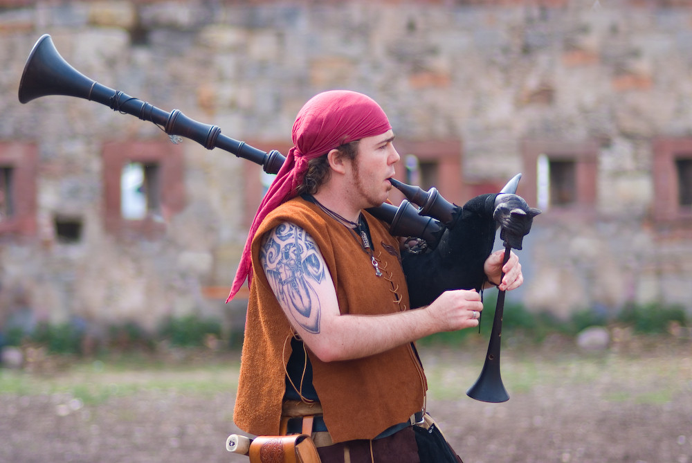Dudelsack im Reduit / Mainz Foto & Bild szene, historisch verkleidet