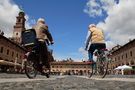 Due amici in piazza Ducale - Vigevano di Fabrizio Barbanti 