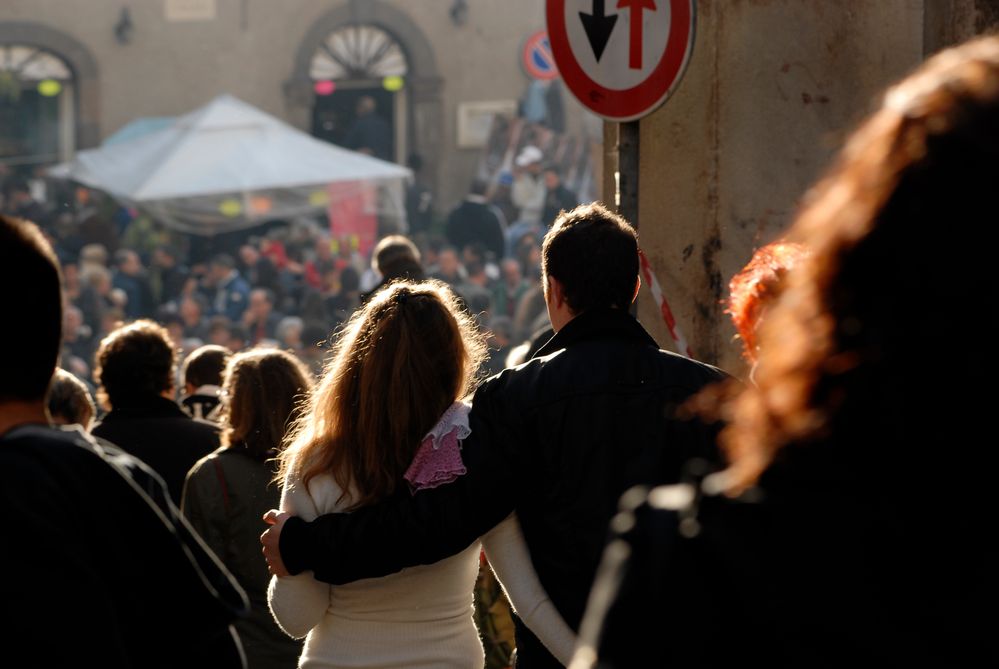 Due cuori tra la folla