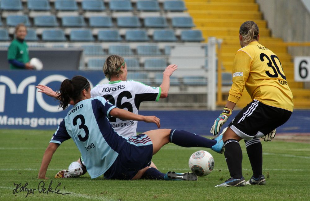 Duell im Strafraum Foto & Bild sport, ballsport, fußball Bilder auf