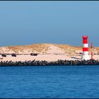 Düne Helgoland mit Leuchtturm