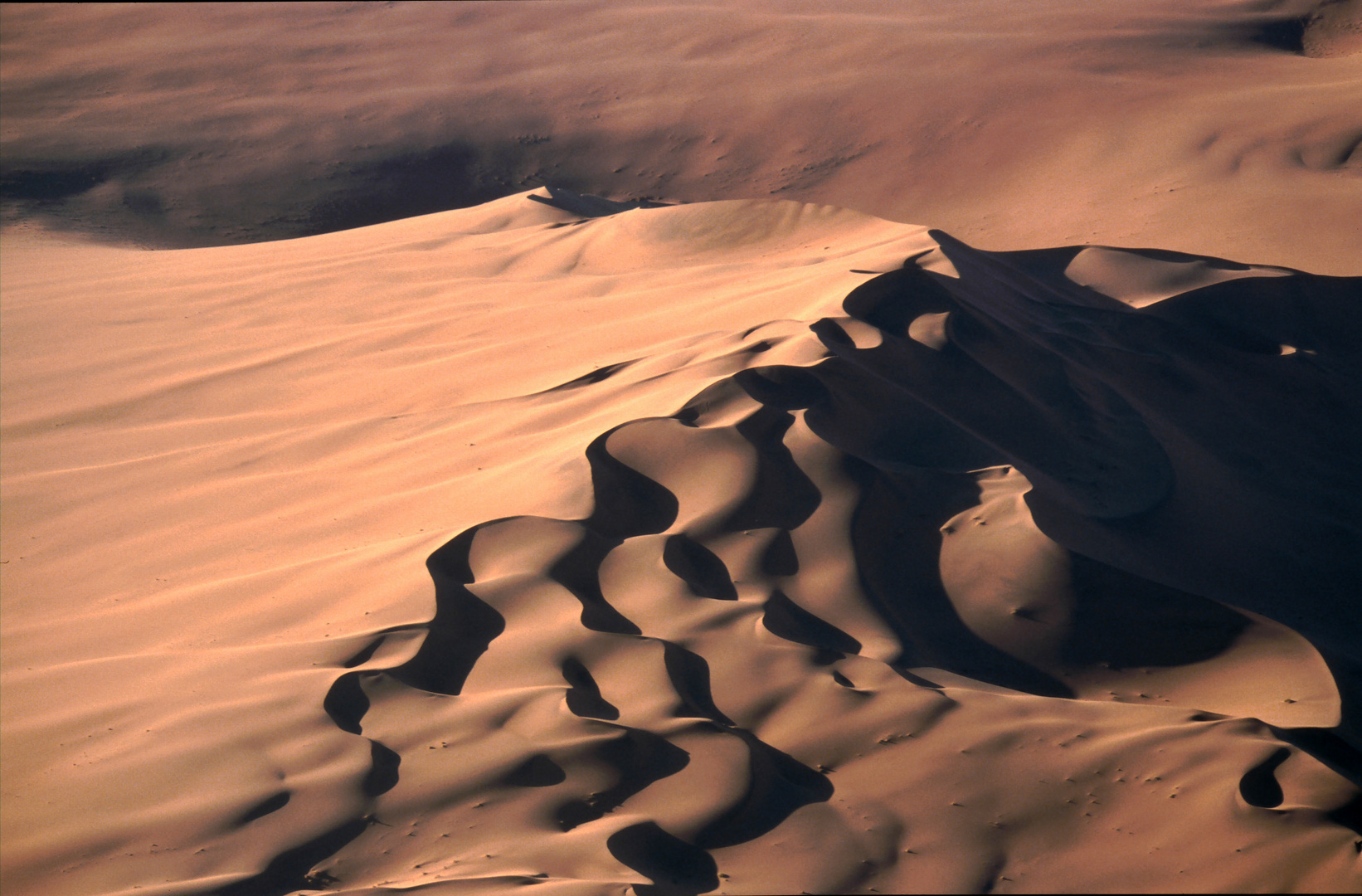 Dünen der Namib-Wüste im Abendlicht