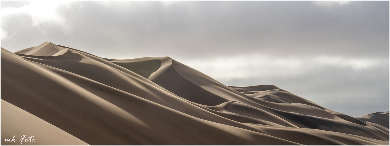 Dünen in der Namib-Wüste