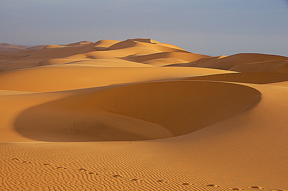 Dünen in der Sandwichbucht von Namibia